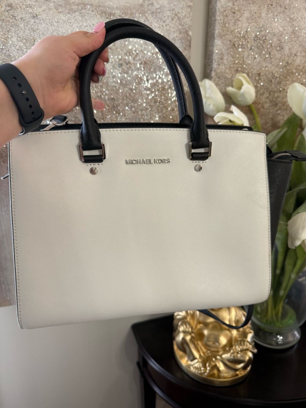 Michael Kors Selma Optic
White/Black Large Satchel